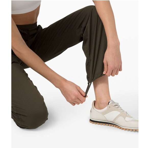 Lululemon Dance Studio Mid-Rise Pant 31" / Size 4 / Dark Olive - Picture 3 of 11